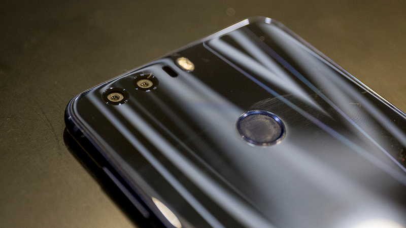 Illustration for article titled Huawei's Honor 8 Is the Latest Cheap Super Phone